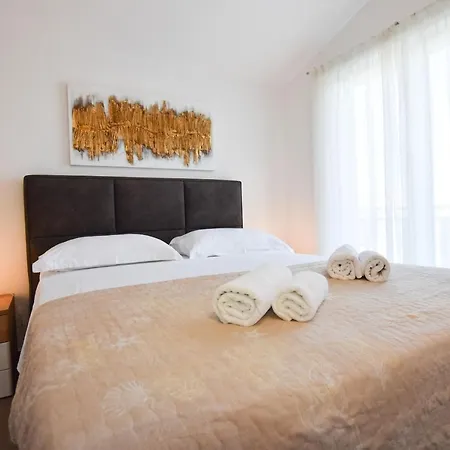 Appartement Karmen I *