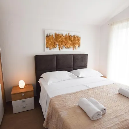 Apartment Karmen I *