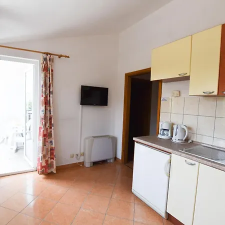 Karmen I Appartement *