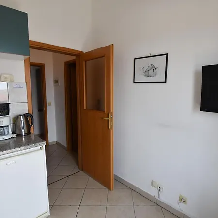 Karmen I Apartment *